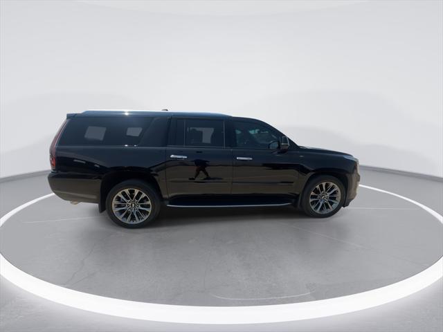 used 2020 Cadillac Escalade ESV car, priced at $33,599