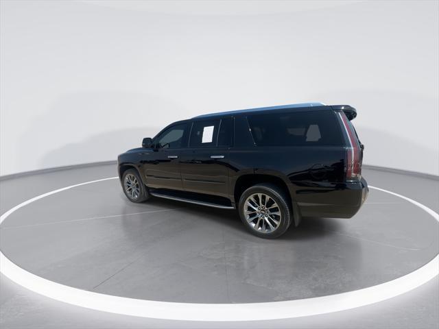 used 2020 Cadillac Escalade ESV car, priced at $33,599