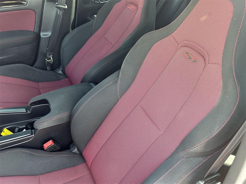 used 2022 Honda Civic Si car, priced at $29,400