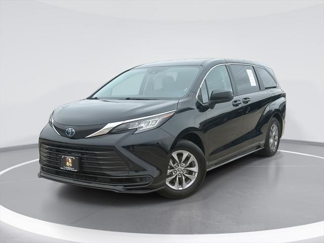 used 2022 Toyota Sienna car, priced at $28,892