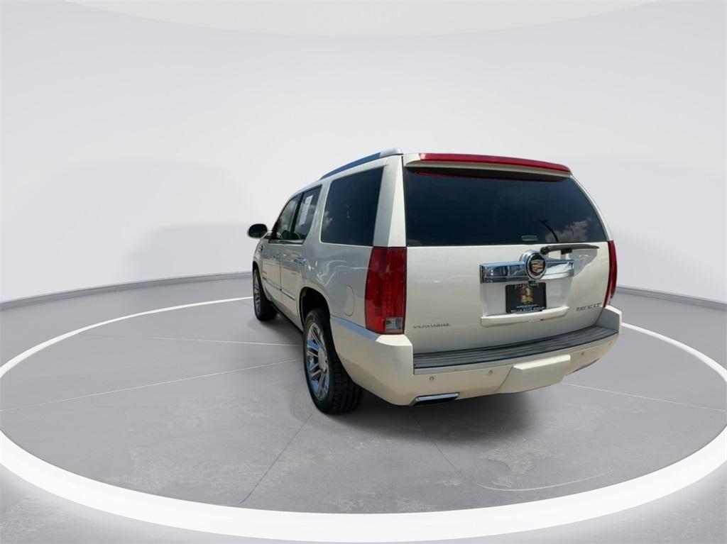 used 2013 Cadillac Escalade car, priced at $18,938