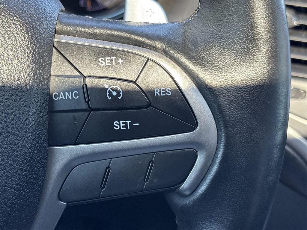 used 2017 Jeep Grand Cherokee car, priced at $15,740