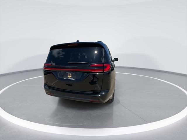 used 2024 Chrysler Pacifica car, priced at $39,994