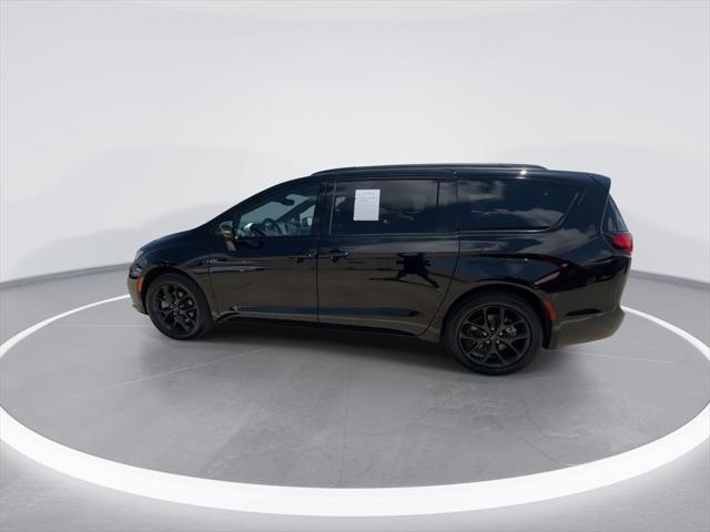 used 2024 Chrysler Pacifica car, priced at $39,994