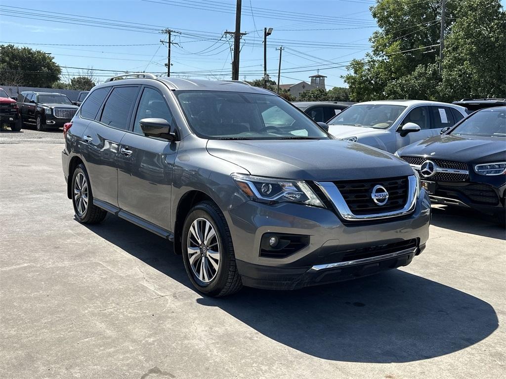 used 2020 Nissan Pathfinder car, priced at $21,299