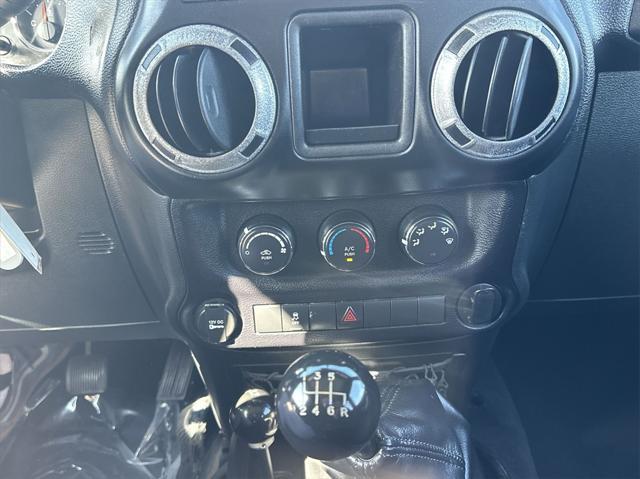 used 2015 Jeep Wrangler Unlimited car, priced at $16,999