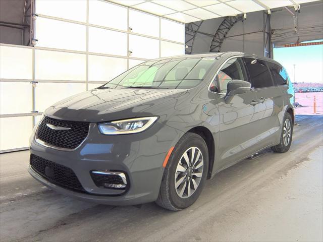 used 2022 Chrysler Pacifica Hybrid car, priced at $20,999