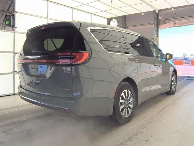 used 2022 Chrysler Pacifica Hybrid car, priced at $20,999