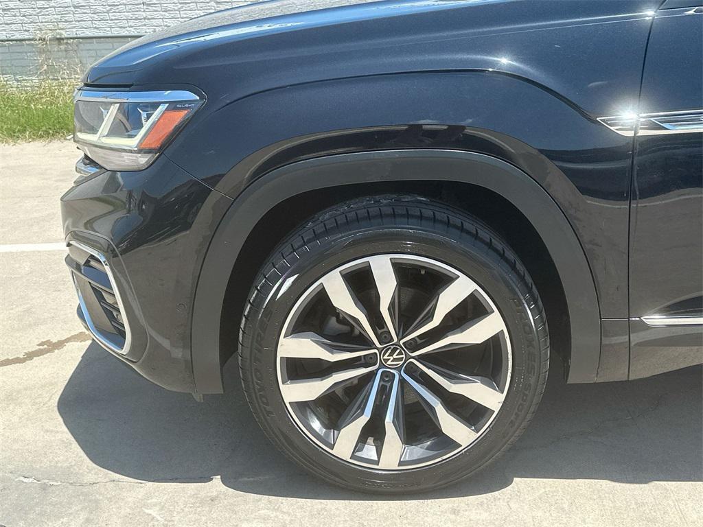 used 2021 Volkswagen Atlas Cross Sport car, priced at $25,790