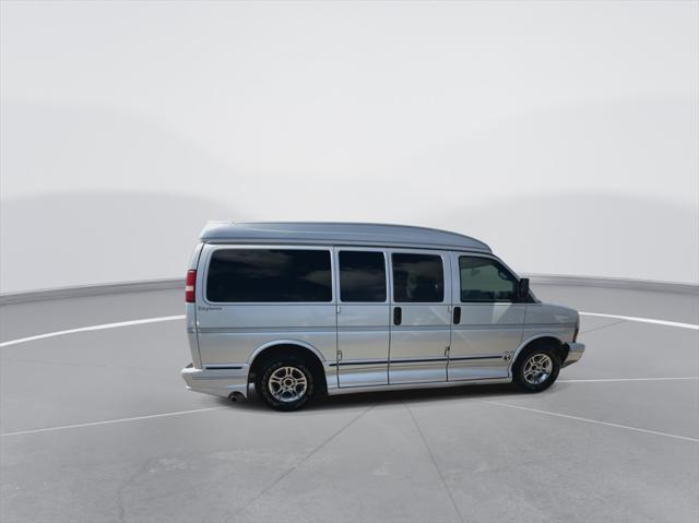 used 2004 GMC Savana 1500 car, priced at $16,999