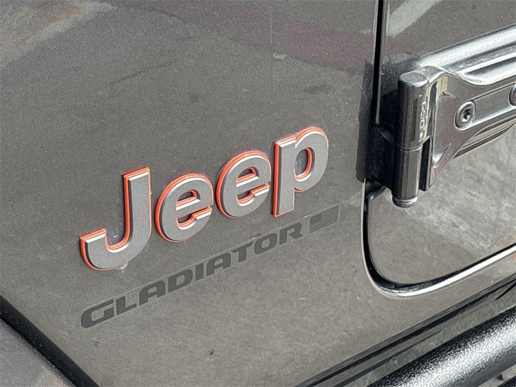 used 2023 Jeep Gladiator car, priced at $37,998
