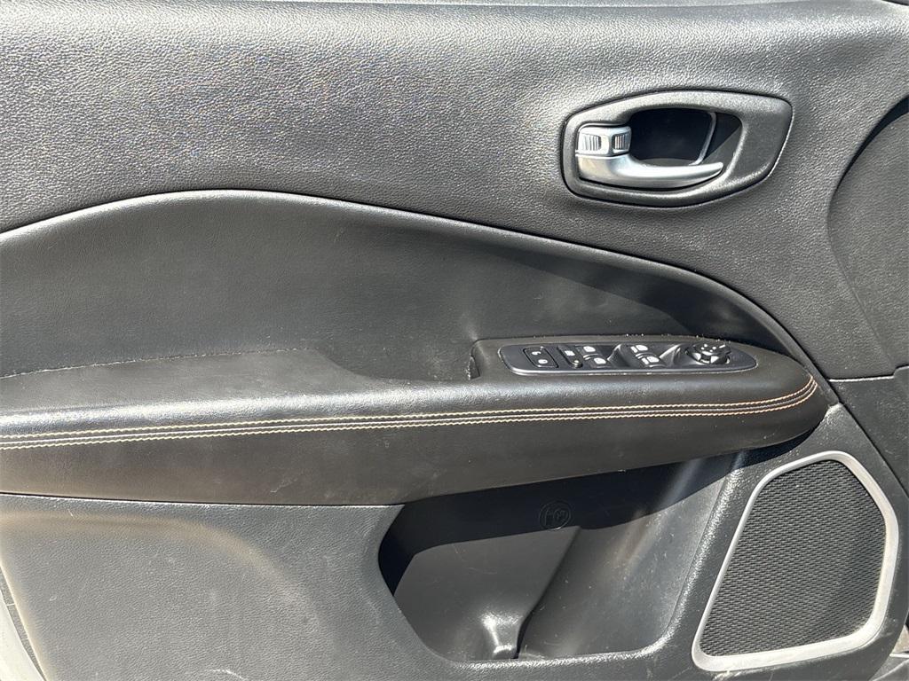 used 2020 Jeep Compass car, priced at $18,563
