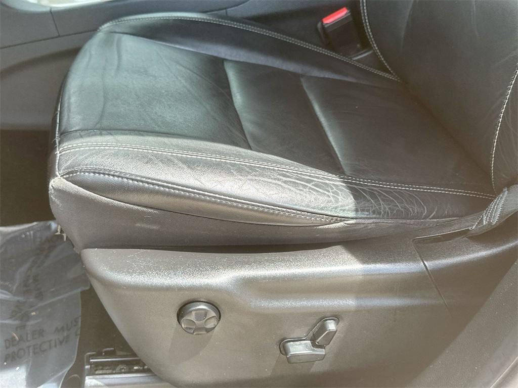 used 2015 Jeep Grand Cherokee car, priced at $12,499