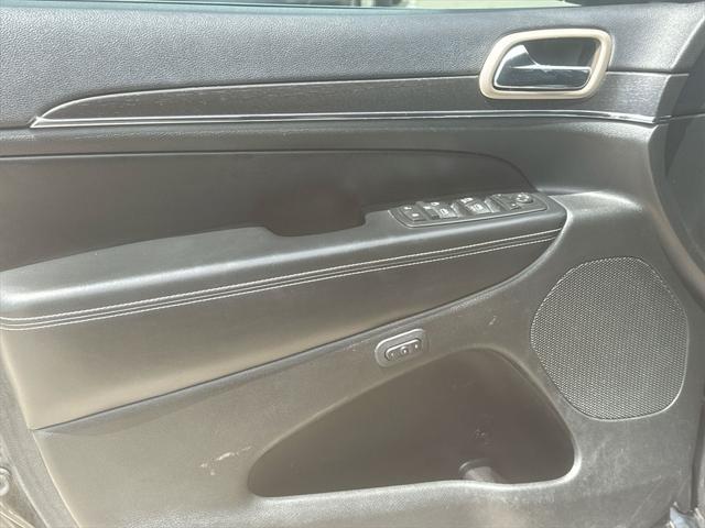 used 2015 Jeep Grand Cherokee car, priced at $13,494