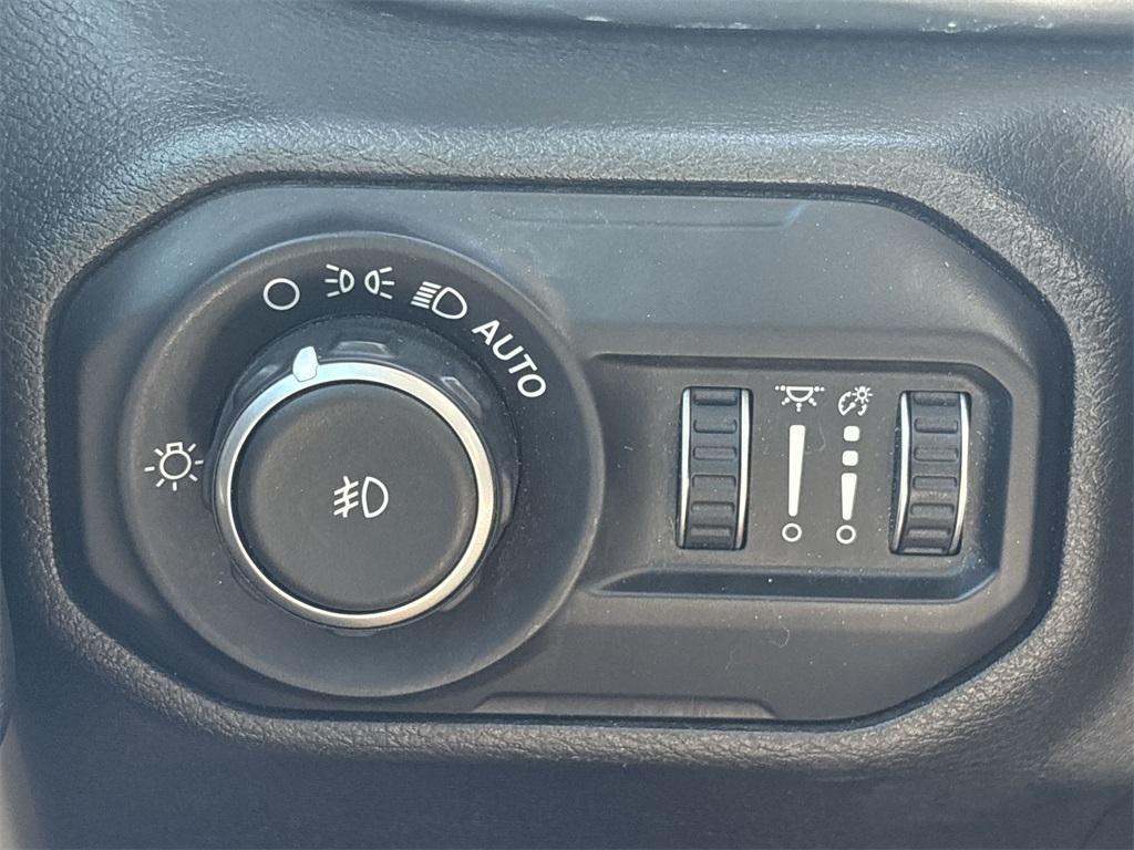 used 2019 Jeep Wrangler Unlimited car, priced at $27,499