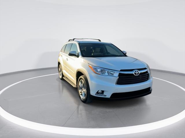 used 2015 Toyota Highlander car, priced at $20,699