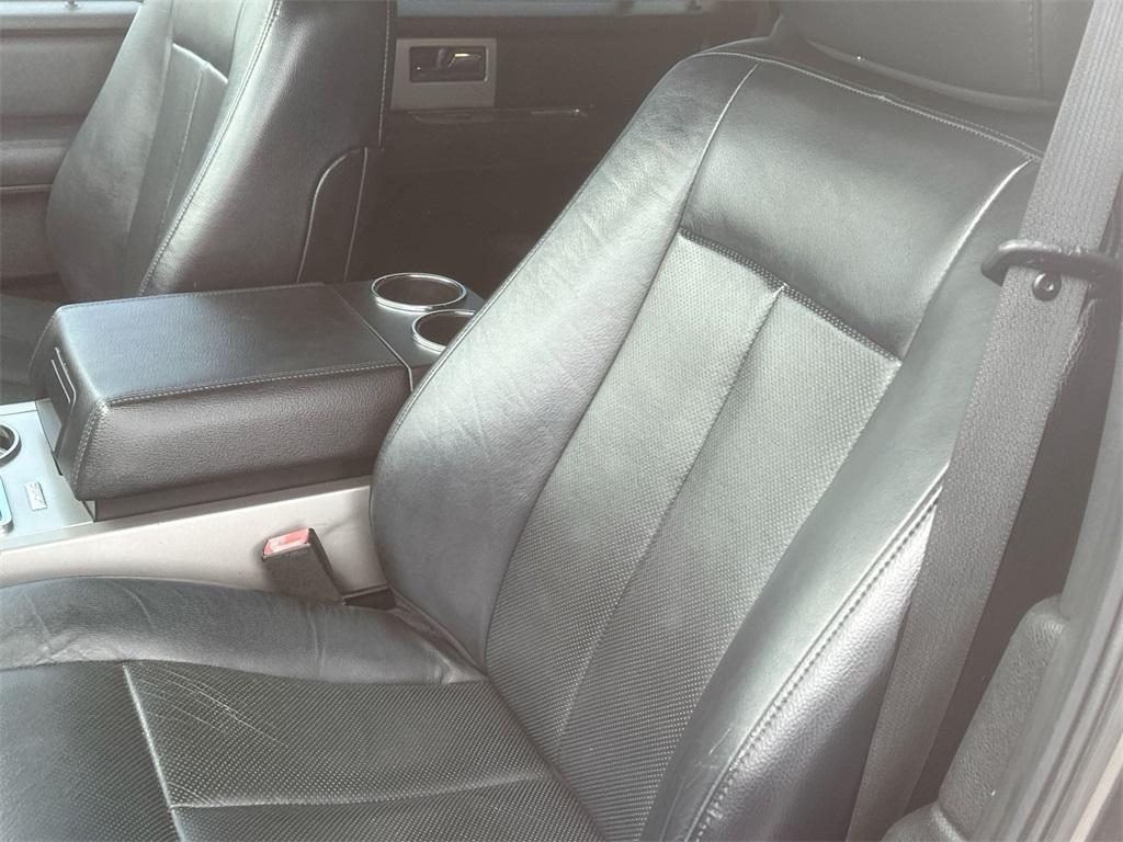 used 2017 Ford Expedition car, priced at $17,499