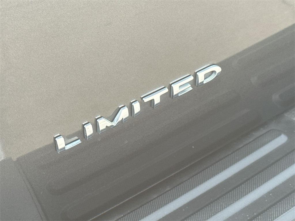 used 2017 Ford Expedition car, priced at $17,499