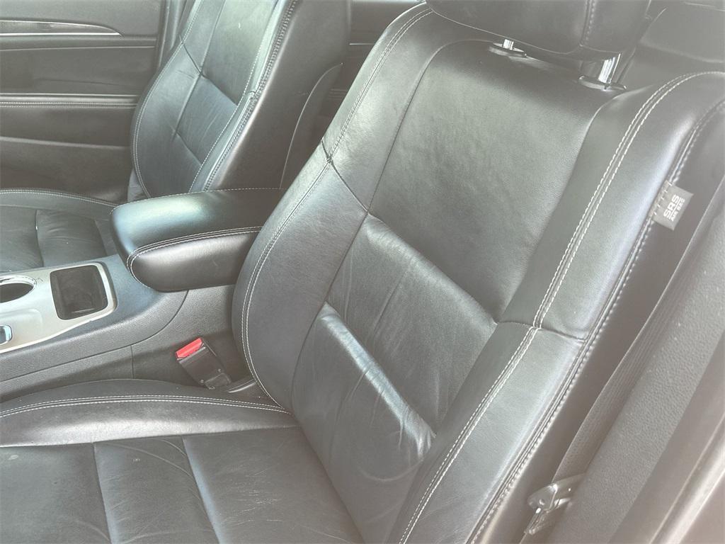 used 2015 Jeep Grand Cherokee car, priced at $14,999