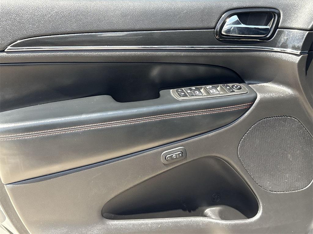 used 2021 Jeep Grand Cherokee car, priced at $26,999