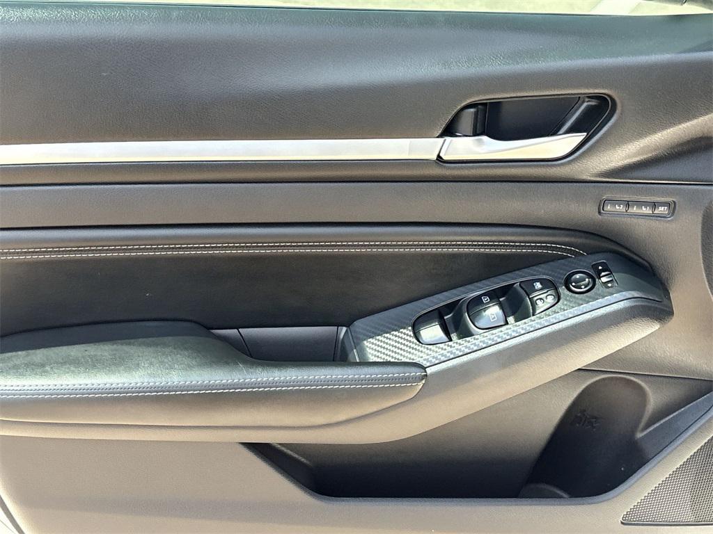 used 2019 Nissan Altima car, priced at $18,999