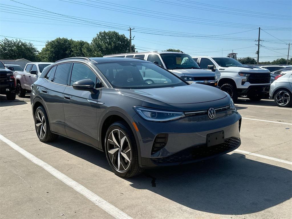 used 2023 Volkswagen ID.4 car, priced at $21,999