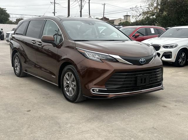 used 2021 Toyota Sienna car, priced at $30,899