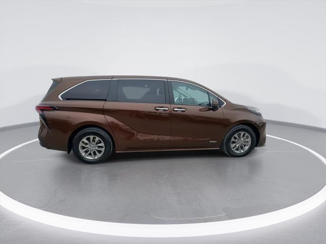 used 2021 Toyota Sienna car, priced at $30,899