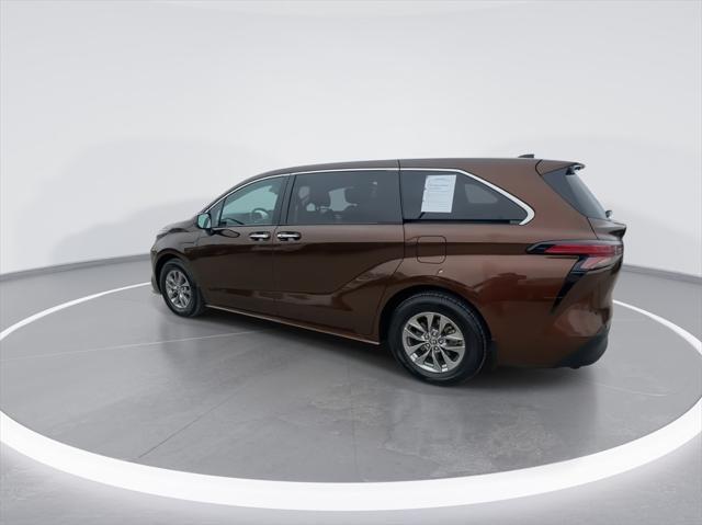 used 2021 Toyota Sienna car, priced at $30,899