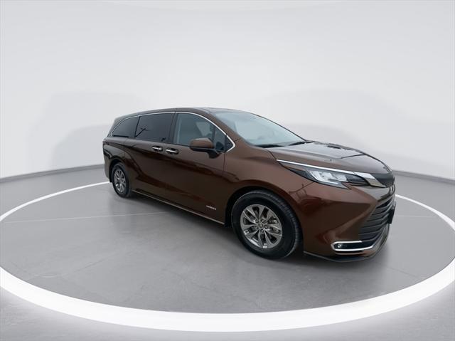 used 2021 Toyota Sienna car, priced at $30,899