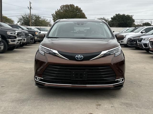 used 2021 Toyota Sienna car, priced at $30,899