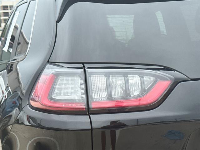 used 2019 Jeep Cherokee car, priced at $10,999