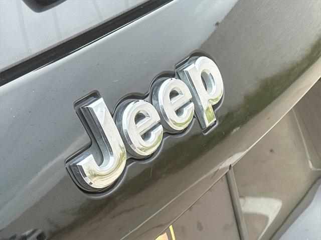 used 2019 Jeep Cherokee car, priced at $10,999