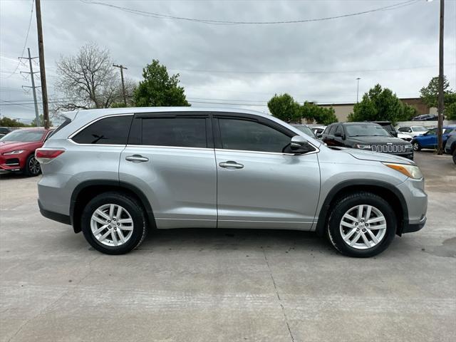 used 2015 Toyota Highlander car, priced at $15,994
