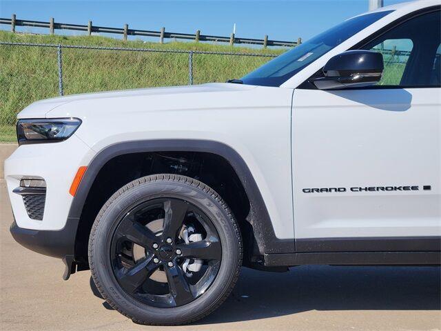 new 2025 Jeep Grand Cherokee car, priced at $43,795