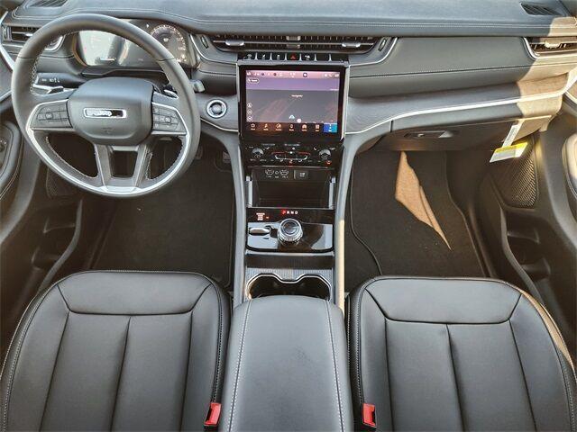 new 2025 Jeep Grand Cherokee car, priced at $43,795