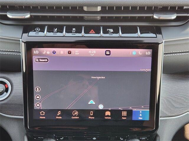 new 2025 Jeep Grand Cherokee car, priced at $43,795