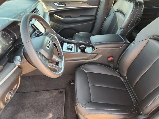 new 2025 Jeep Grand Cherokee car, priced at $43,795