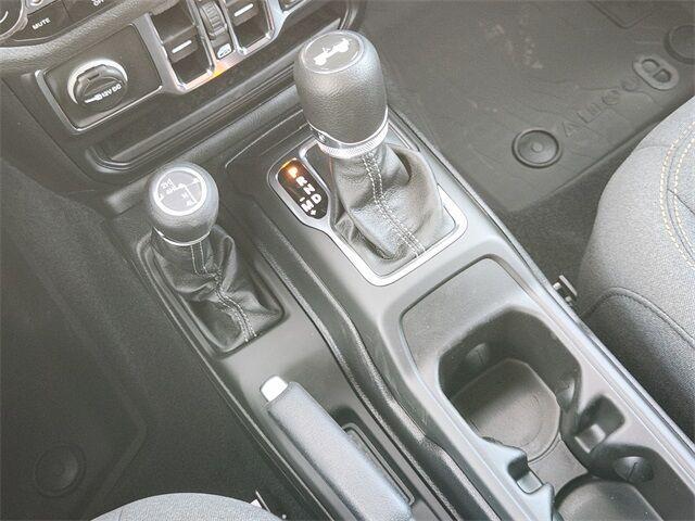 new 2025 Jeep Wrangler car, priced at $47,686