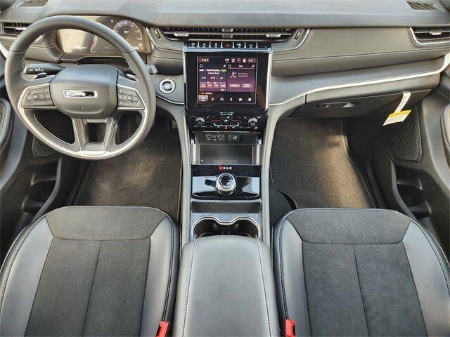 new 2025 Jeep Grand Cherokee L car, priced at $37,904