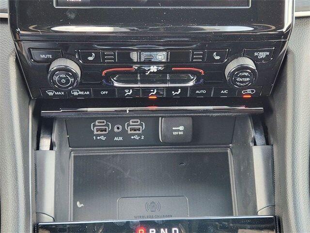 new 2025 Jeep Grand Cherokee L car, priced at $37,904