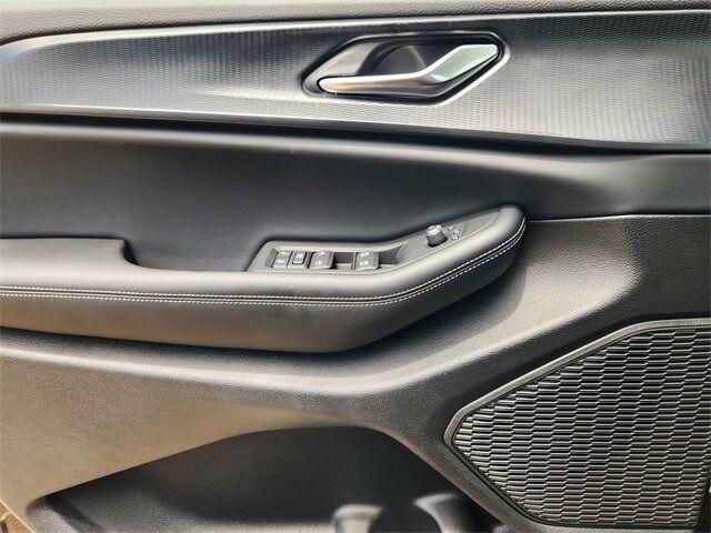 new 2025 Jeep Grand Cherokee L car, priced at $39,112