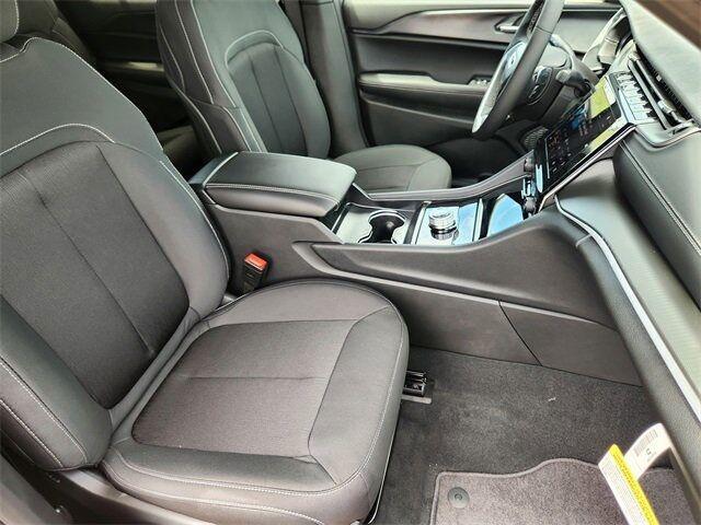 new 2025 Jeep Grand Cherokee L car, priced at $39,112