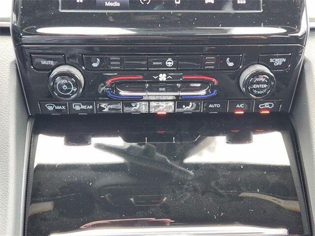 new 2025 Jeep Grand Cherokee L car, priced at $39,112