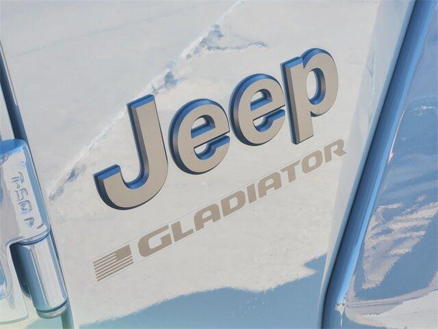 new 2025 Jeep Gladiator car, priced at $37,995