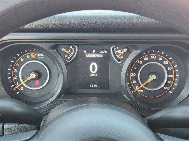 new 2025 Jeep Gladiator car, priced at $37,995
