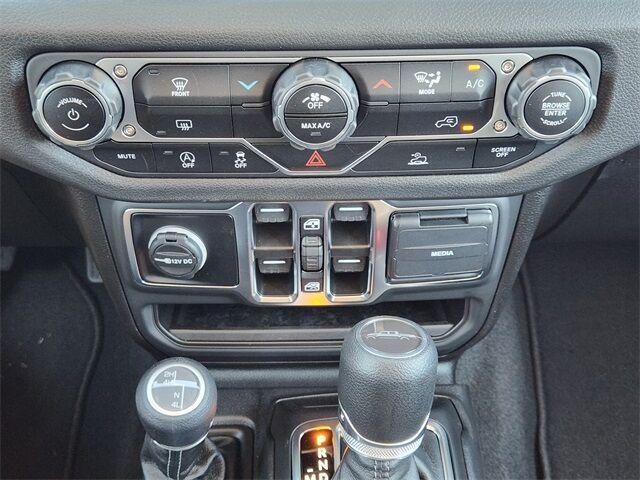 new 2025 Jeep Gladiator car, priced at $37,995