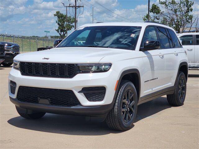 new 2025 Jeep Grand Cherokee car, priced at $35,997