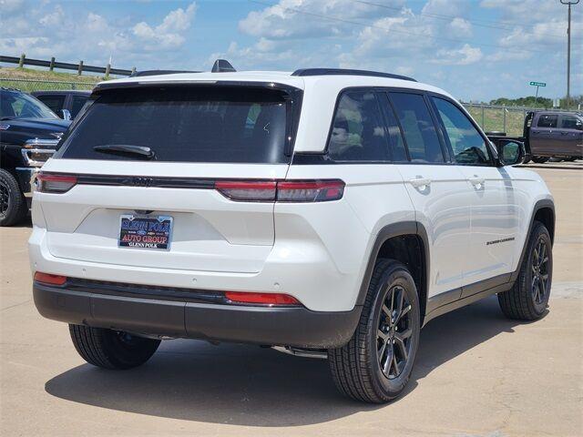 new 2025 Jeep Grand Cherokee car, priced at $35,997