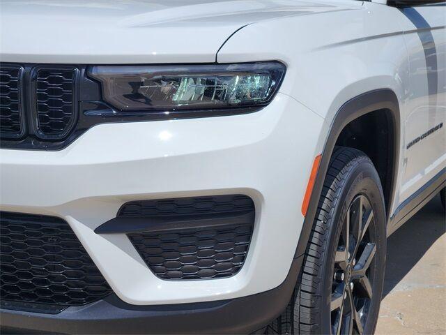 new 2025 Jeep Grand Cherokee car, priced at $35,997